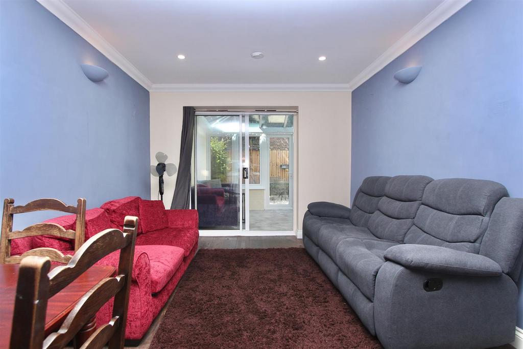Pegasus Close, N16