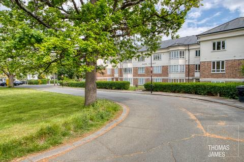 3 bedroom apartment for sale - Park Court, London, N11