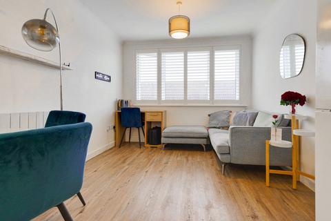 1 bedroom flat for sale, Kensington Place, Jersey JE2