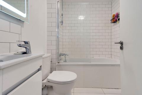 1 bedroom flat for sale, Kensington Place, Jersey JE2