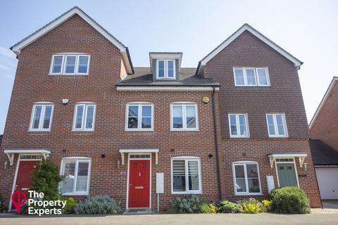 3 bedroom terraced house for sale, Forest Road, Reading, RG5