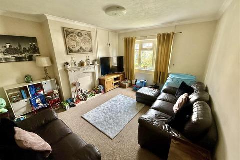 undefined, Llanwnnen, Lampeter
