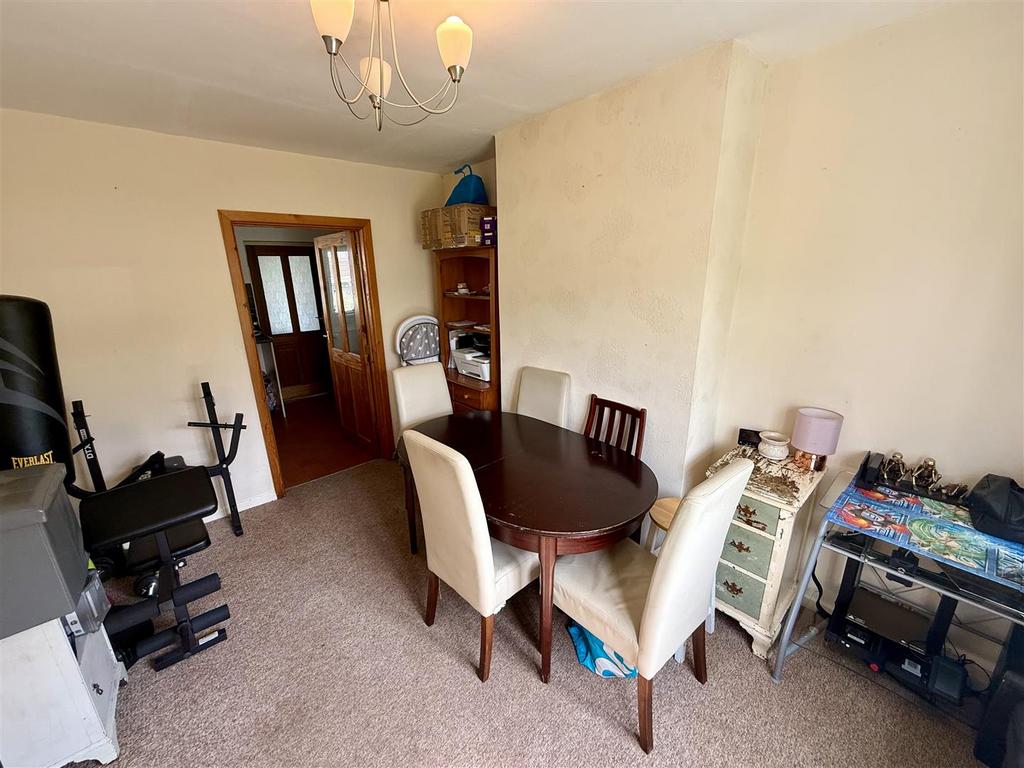 Temp Imageeggzo D.jpg