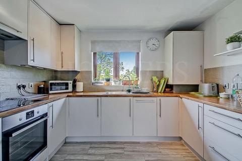 2 bedroom flat for sale, Neasden Lane, London, NW10