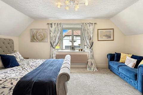 24 Queens Close, Balsham, Cambridge, CB21 4HL