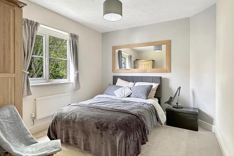 24 Queens Close, Balsham, Cambridge, CB21 4HL