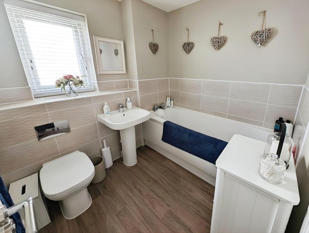 37da740c-bath.jpg