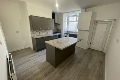 3 bedroom terraced house to rent, Sultan Street, Accrington