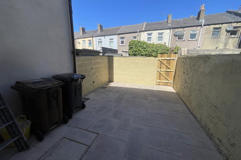 3 bedroom terraced house to rent, Sultan Street, Accrington