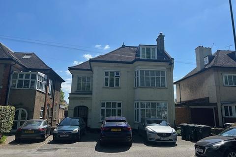 Studio to rent, Woodside Green, South Norwood, SE25
