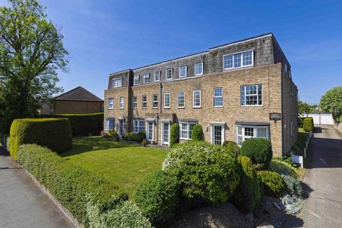 2 bedroom apartment for sale, The Gables, Old North Road, Royston