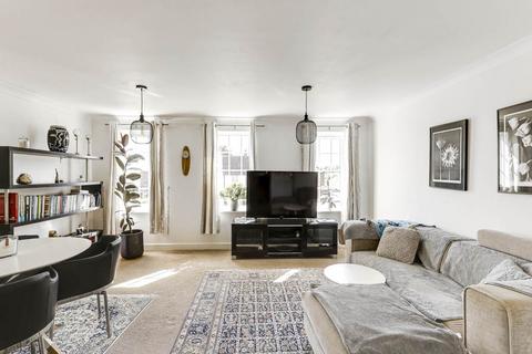 2 bedroom apartment for sale, The Gables, Old North Road, Royston