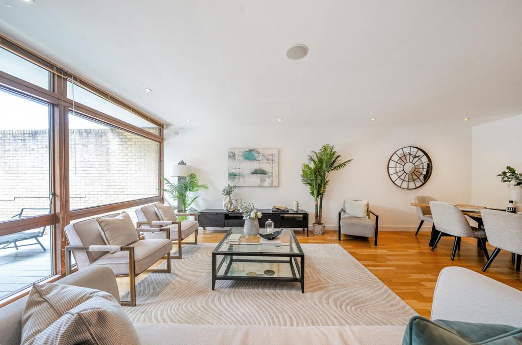 1318271-4-6863d5d...