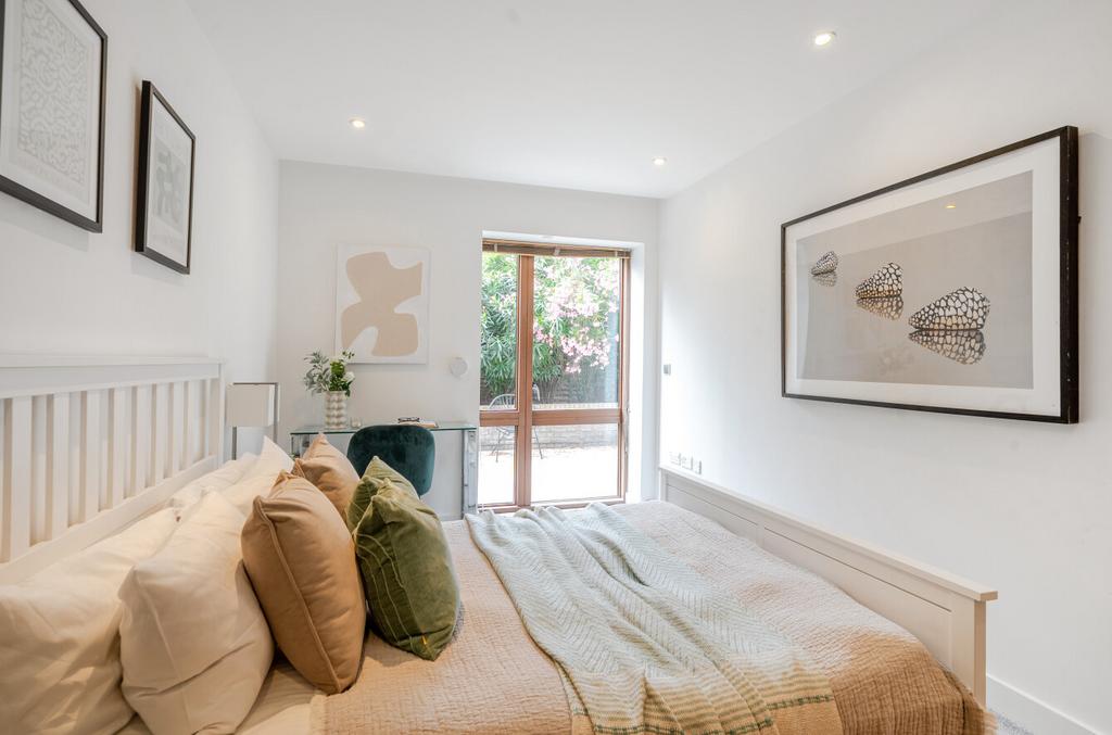 1318271-25-6863d9...