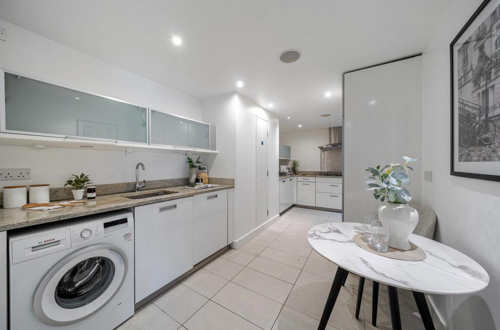 1318271-13-6863d8...