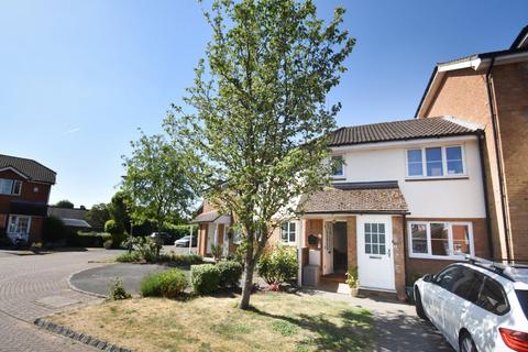 2 bedroom maisonette to rent, Sullivans Reach, Walton-on-Thames, KT12