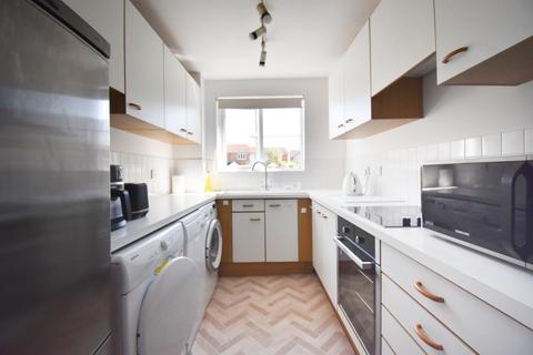 2 bedroom maisonette to rent, Sullivans Reach, Walton-on-Thames, KT12