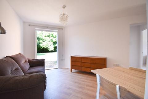 2 bedroom maisonette to rent, Sullivans Reach, Walton-on-Thames, KT12