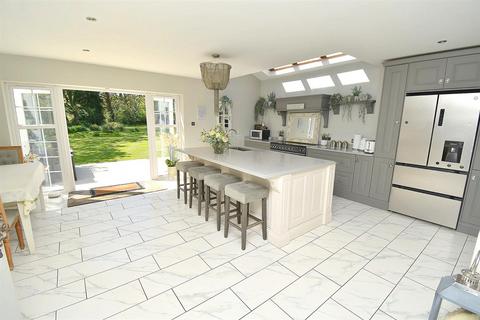 Marlborough Bicknacre Road, Danbury, Chelmsford, CM3 4ES