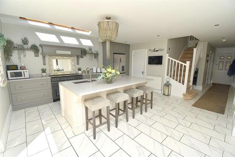 Marlborough Bicknacre Road, Danbury, Chelmsford, CM3 4ES
