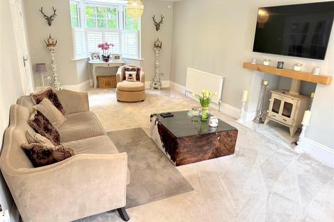 Marlborough Bicknacre Road, Danbury, Chelmsford, CM3 4ES