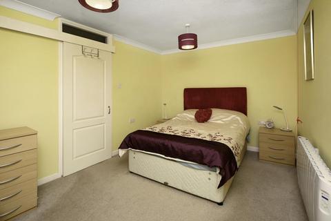 2 bedroom retirement property for sale, Edens Court, Heywoods Road, TQ14