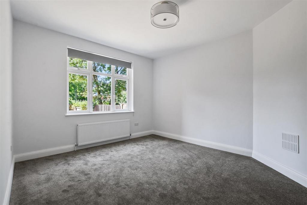 06-0c19 GCWT - 84 Longstone Ave - Bedroom -Original