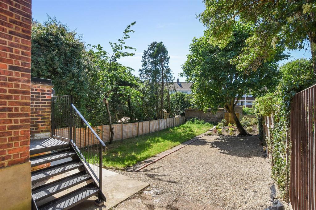 10-76d6 GCWT - 84 Longstone Ave - Garden -Original