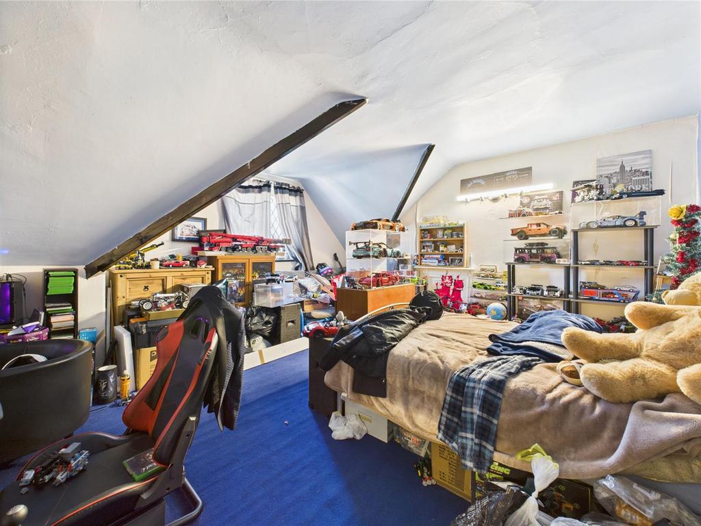 Bedroom: