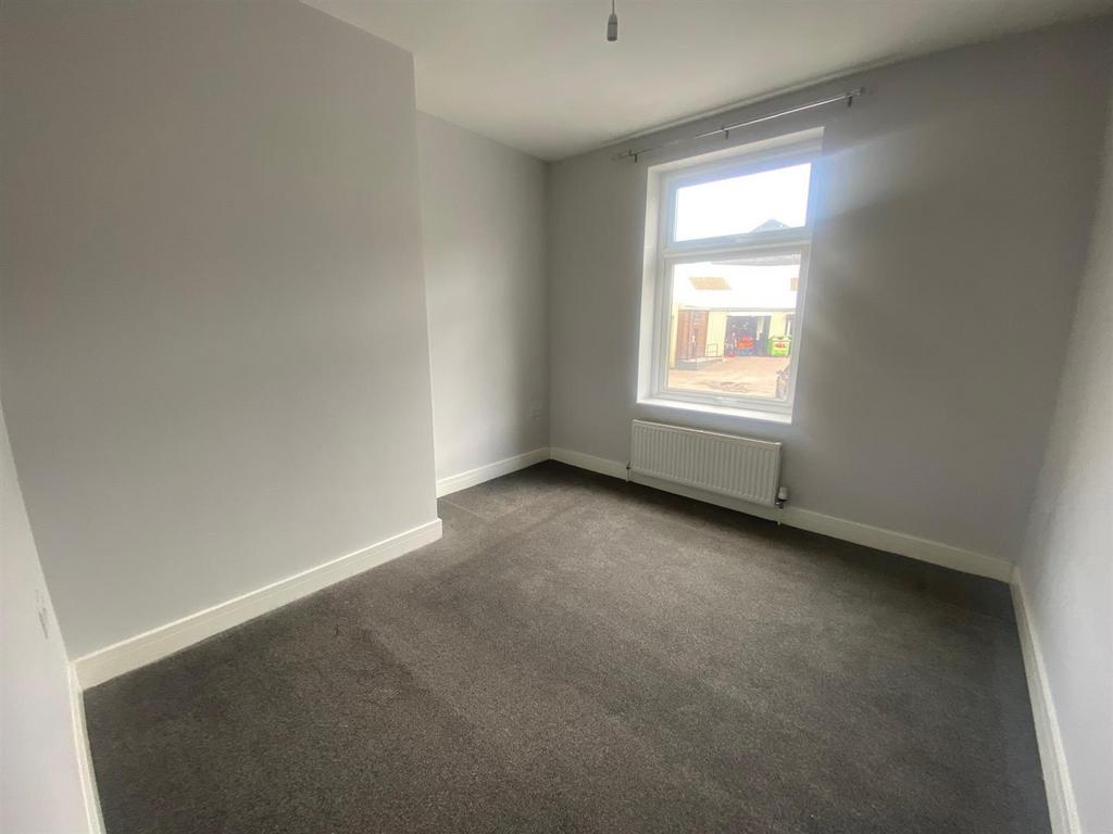 BACK BEDROOM.jpg