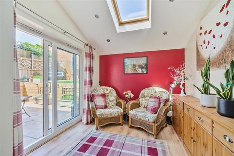 8 Corbin Road, Hilperton, Trowbridge, BA14 7EN