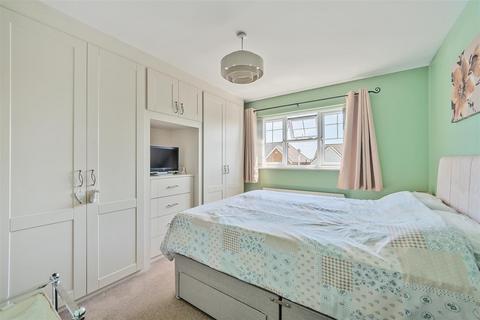 8 Corbin Road, Hilperton, Trowbridge, BA14 7EN