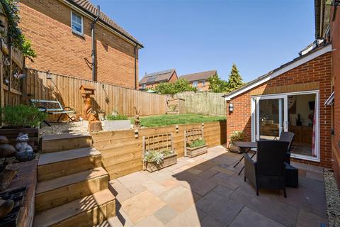 8 Corbin Road, Hilperton, Trowbridge, BA14 7EN