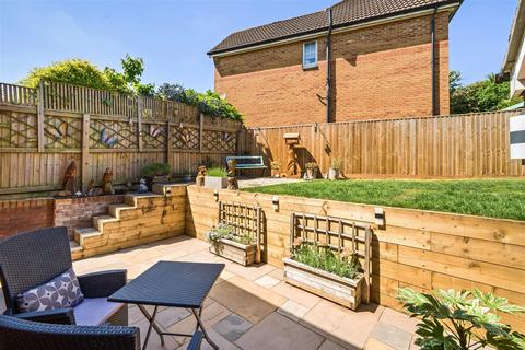 8 Corbin Road, Hilperton, Trowbridge, BA14 7EN