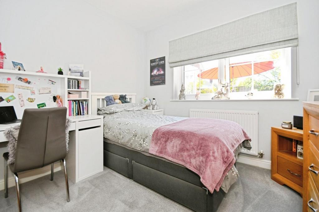 BEDROOM 2 02.jpg
