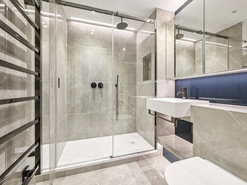 Reflection Apartment