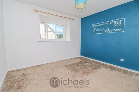 2 bedroom apartment to rent, California Close, Highwoods, Colchester, CO4 9SG