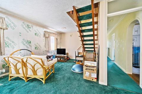 52 Woodlands Road, Orpington, BR6 6EB