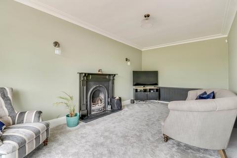65 Marcus Avenue, Thorpe Bay, Southend-on-sea, SS1 3LE