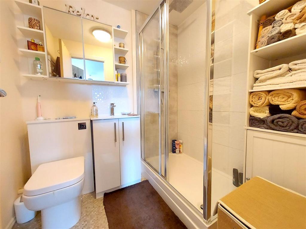 Ensuite Shower Room