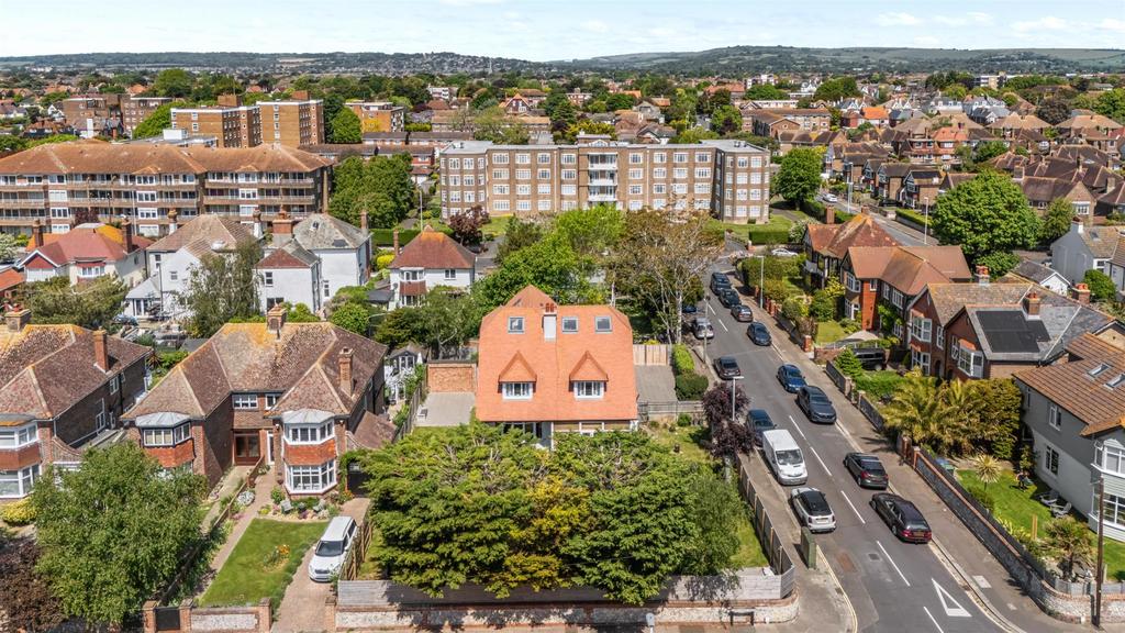 St Valerie Road, 19-029.jpg