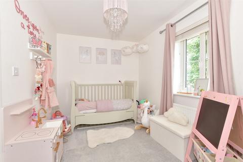 14 Rhondda Vale, Aylesham, Canterbury, CT3 3LP