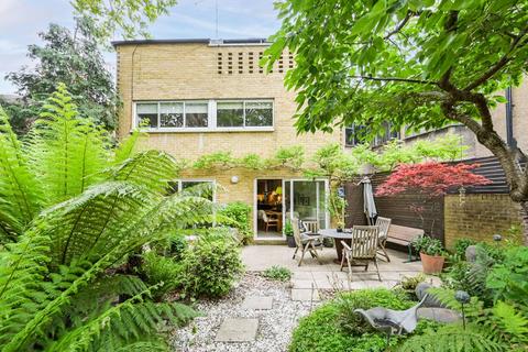 9 Harley Grove, London, E3 2AT