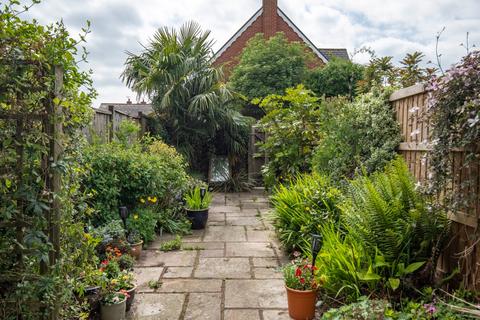 50 Broom Lane, Shirley, Solihull, B90 1SJ