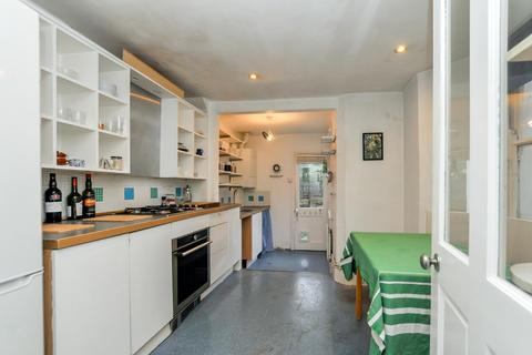 4 bedroom terraced house for sale, Dynevor Road, Stoke Newington