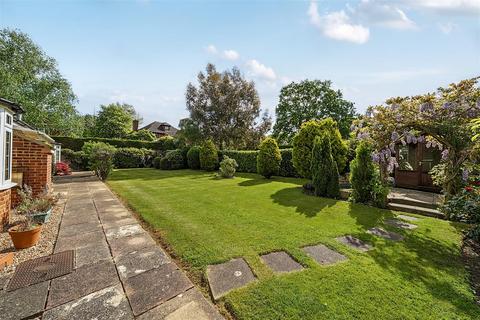 2 bedroom bungalow for sale, Abbotswood, Guildford