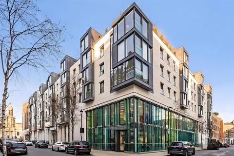 3 bedroom flat for sale, Bolsover Street, London W1W