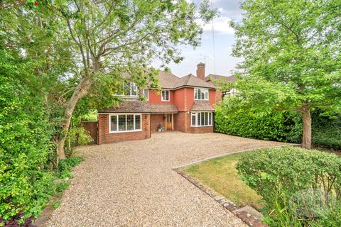 5 bedroom detached house for sale, Broomleaf Road, Farnham, Surrey, GU9