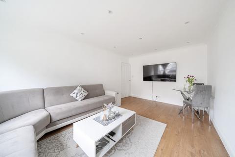 2 bedroom apartment for sale, Byron Way, Northolt