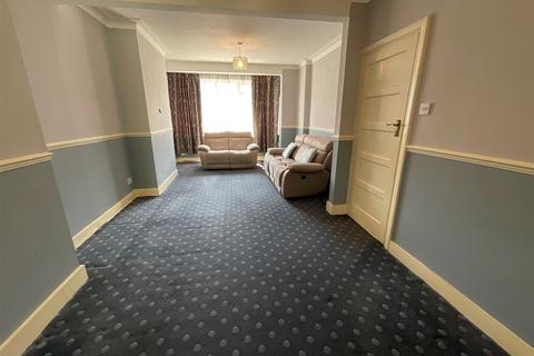 undefined, Hollywood Road, Chingford